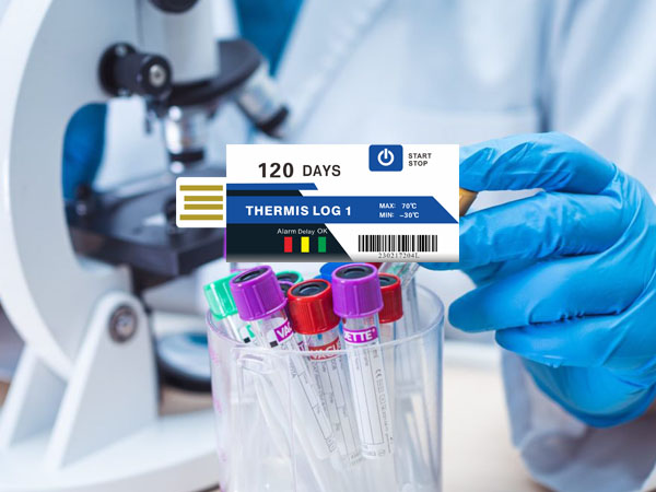 High-precision disposable temperature recorder for transporting biological reagents